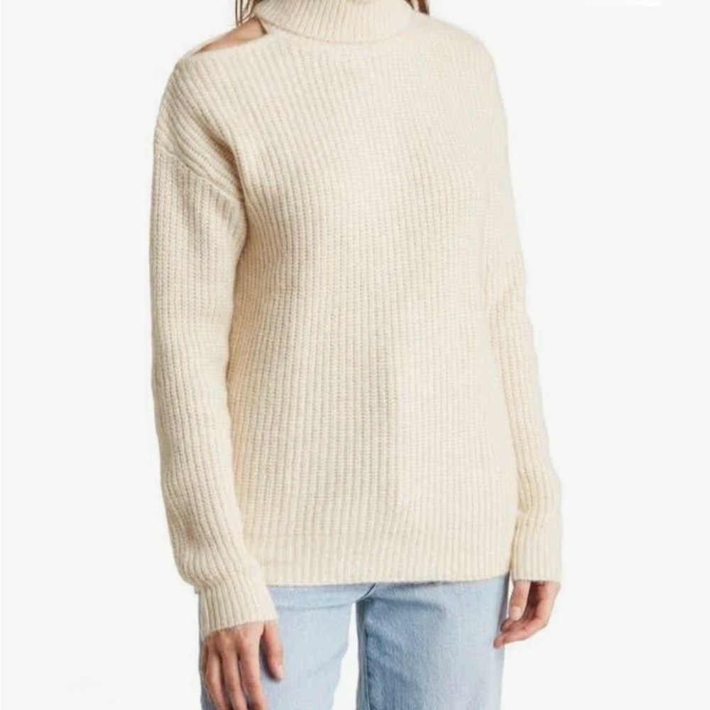 Nordstrom Bobeau Oatmeal Turtleneck Cutout Knit Sweater
